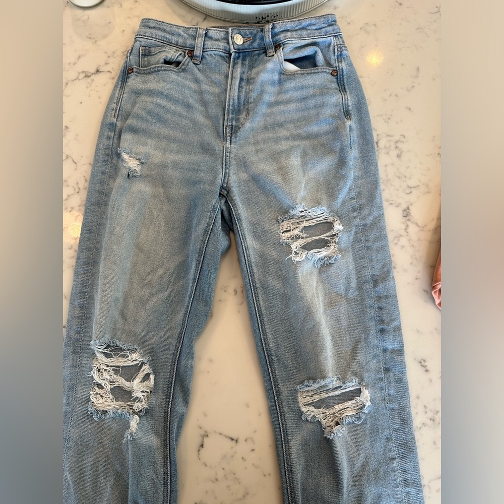 Denim ripped mom jeans